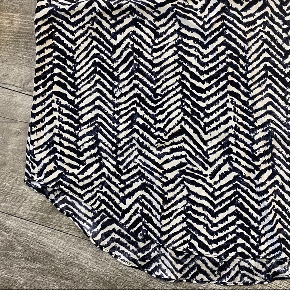 Joe’s jeans white and black chevron print tank top 4FOR 40 - Picture 3 of 5